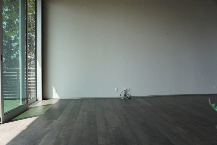 Kingsland Empty LR Side